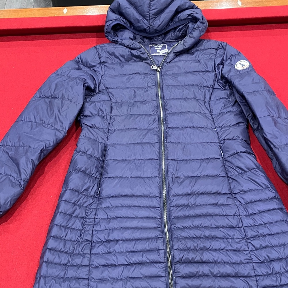 Harvey & Jones Puffer Jacket in Deep Blue